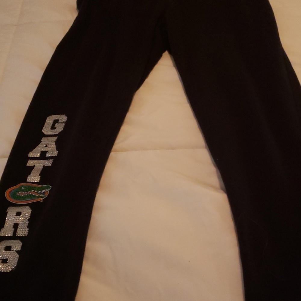 Size small Gator yoga pants